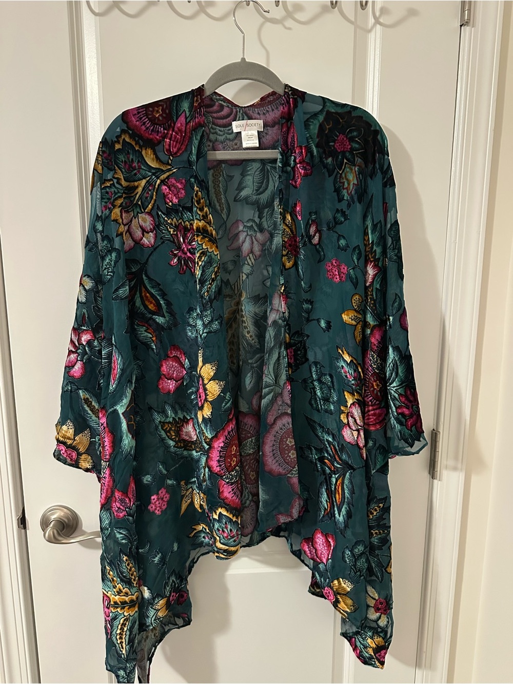 Velvet-Detailed Floral Kimono Cardigan in Teal with Pink & Gold Flowers